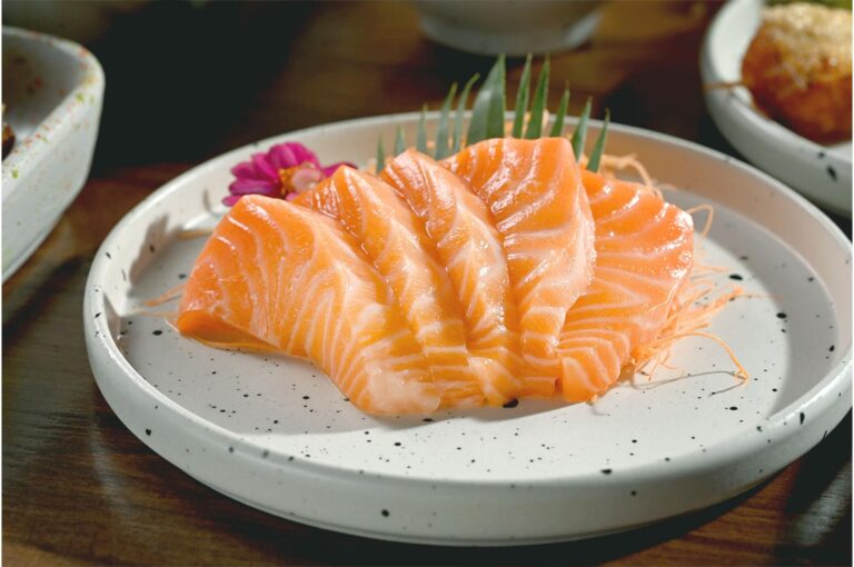 Mastering the Salmon for Sashimi Sushi Roll at Home